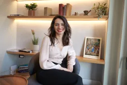 Marinela, founder of Merozum Marketing